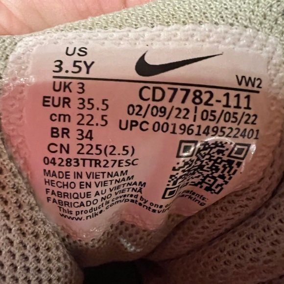 Nike air hightops size 3.5Y - Picture 7 of 7